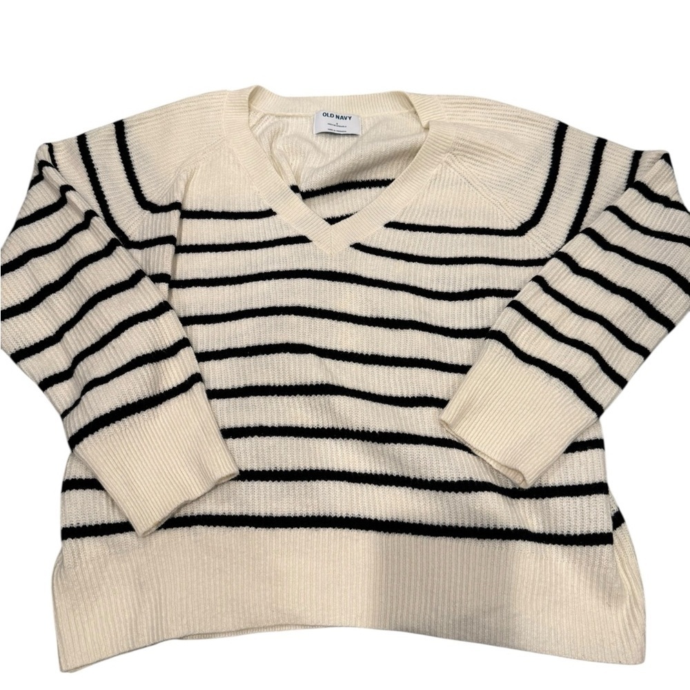 Old Navy Women's V-Neck Striped Sweater - Cream and Black
